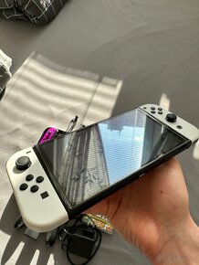 Nintendo Switch OLED - bílá + příslušenství + ZÁRUKA - 3