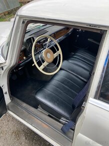 Mercedes Benz 220S W111 - 3