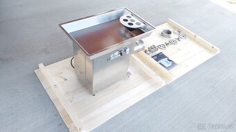 Profesionální gastro mlýn na maso BRAHER TM-114 - 3