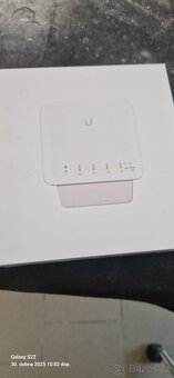 Ubiquiti switch-flex 5 port - 3