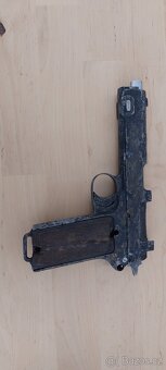 Pistole Steyr 1912 úředně znehodnocena v roce 1985 na VB - 3