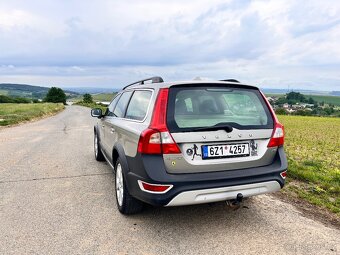 Volvo XC70 D5 AWD manuál - 3