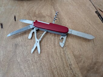 Victorinox mountaineer - 3