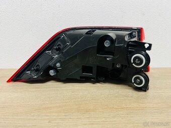 Audi RSQ8 SQ8 Q8 zadní světlo 4M8945070B - 3