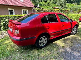 Škoda Octavia 1.9TDi rok 2010 RS Paket - 3