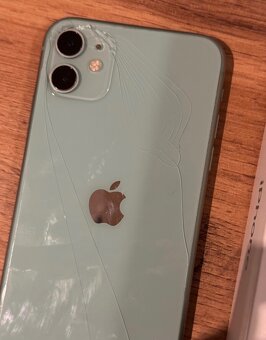 Apple iPhone 11 64GB - 3