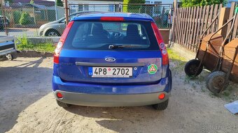 Ford Fiesta 1.3, 44 kW, rok 2006 – spolehlivý vůz za dobrou - 3