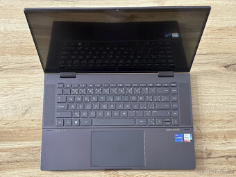 HP ENVY x360 15-ew0900nc Nightfall Black OLED Celokovový - 3