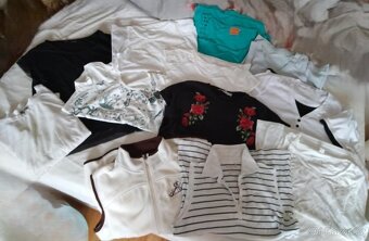 Dámská trička a tílka velikost 40 M - L - 3