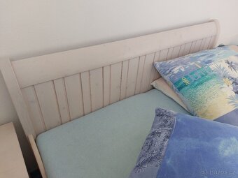 Postel a noční stolky - 3