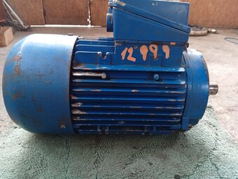 Přírubový elektromotor 380V/220 2,6kW nejen na DARLING. - 3
