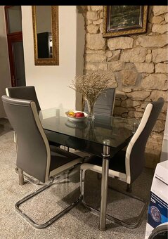 Jídelní stůl se židlemi - 3