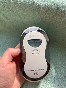 Galvanická žehlička na tělo NU SKIN ageLOC - 3