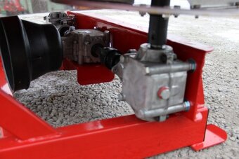 Dvoutalířové rozmetadlo - 3