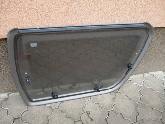 Okno č. 6 ke karavanu HOBBY - boční, rok 2009 - 3