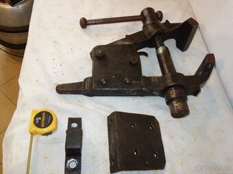 Veliký kovářský svěrák, svěrka - 3