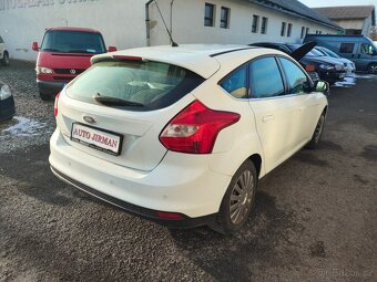Ford Focus 1.6i - 3