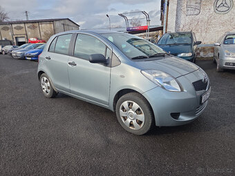 Toyota Yaris 1.3i (64 kW) - 3