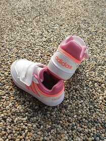 NOVÉ dětské boty Adidas - 3
