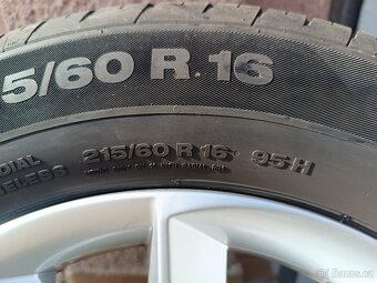 Škoda Yeti - originál alu 7x16 et45 + letní 215/60/16 - 3