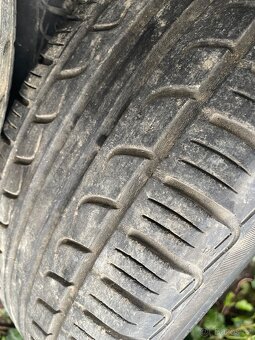 Letní Pirelli Cinturato P6 195/65 r15 disky VW - 3