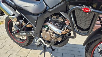 Prodám UM DSR ADVENTURE 125 TT / 11kW / 10,9Nm - 3
