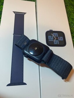 Apple watch SE 2 44mm - pěkný stav - 3