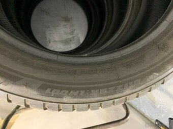Zimní pneu 245/50/19 - 105V Bridgestone Blizak L sada č.8522 - 3