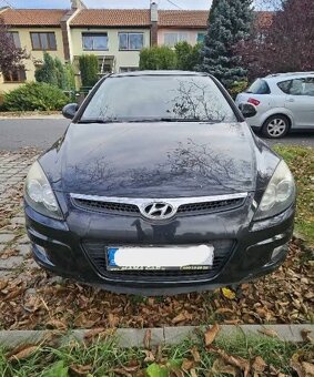 Hyundai i30 benzin 1.4 rok 2009 nová STK NAJETO 190tis km - 3