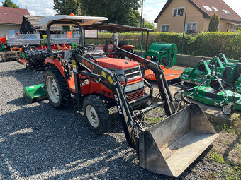 Kubota GT - 3 včetně příslušenství 4x4 - 3