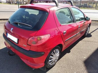 Peugeot 206 1.4i -najeto 109320km. - 3