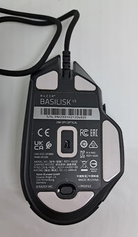 Kabelová herní myš Razer Basilisk V3 - 3