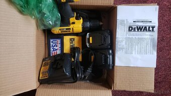 Dewalt aku vrtačka/šroubovák 18V - 3