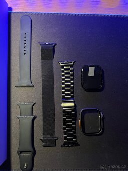 Apple Watch 8 45mm temně inkoustové - 3