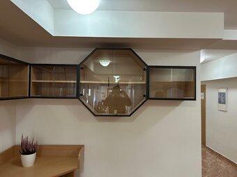 Prodám 3ks knihovny - 3