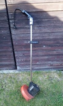 Prodám zahradní elektrický vyžínač trávy - 3