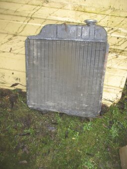 těžká prsa a další díly motoru Zetor 6901 - 3