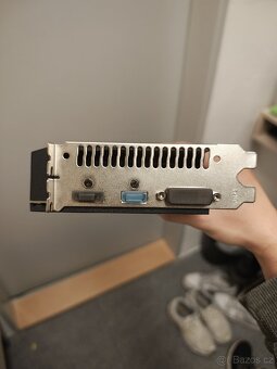 Grafická karta Radeon RX 580 2048 sp - 3