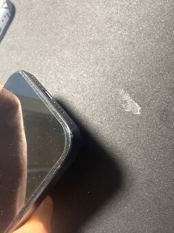 IPhone 15 pro - popisek - 3