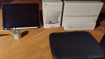 iPad 9 + Apple Pencil + 2x Dokovací stanice + příslušenství - 3