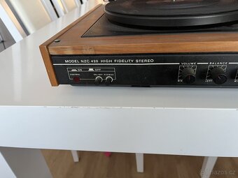 gramofon NZC 420 - 3