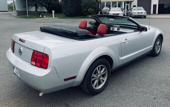 Mustang 4.0 V6 cabrio Manuál - 3