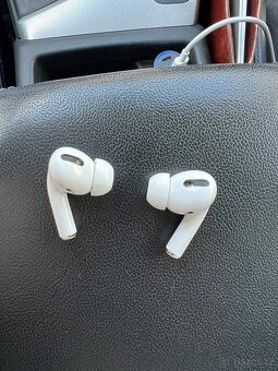 Apple AirPods Pro 1 - 3