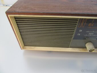Nabízím retro radio ATUT-65. Radio je funkční. Potenciometry - 3