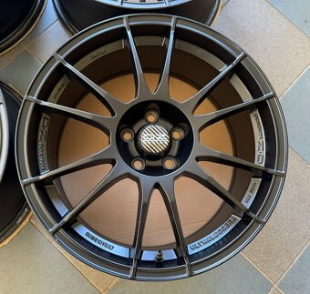 alu kola OZ Ultraleggera 18", rozteč šroubů 5x108 - 3