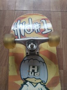 Skateboard s gumovými kolečky - 3