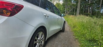 Kia Ceed 1.6 gdi 99kw - 3