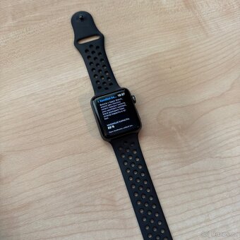 Apple Watch 3 space gray 42mm - 3