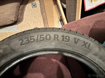NOVÉ Pneu 235/50 R19 - 3