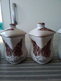 Keramické kořenky zdobené 6 kusů. - 3